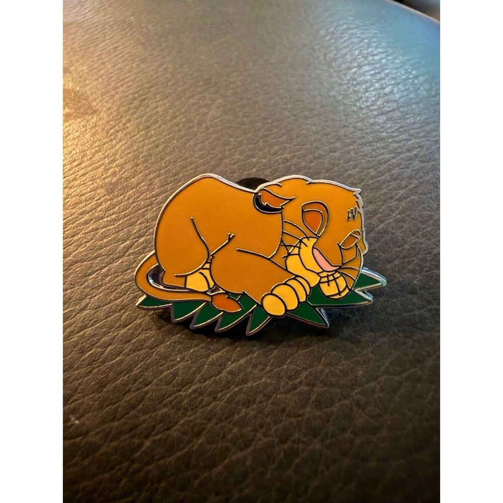 Disney Sleeping Young SIMBA Lion King SWEET DREAMS Mystery PIN